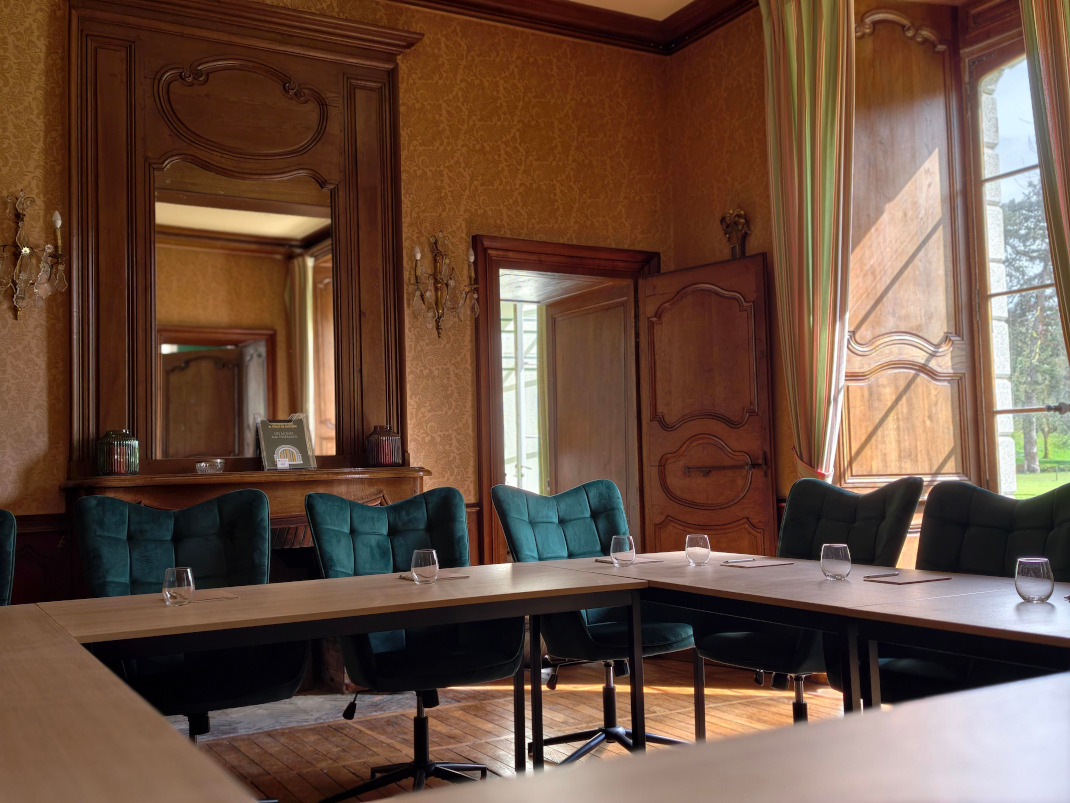 Salle de réunion de l'Abbaye de Fontaine-Daniel